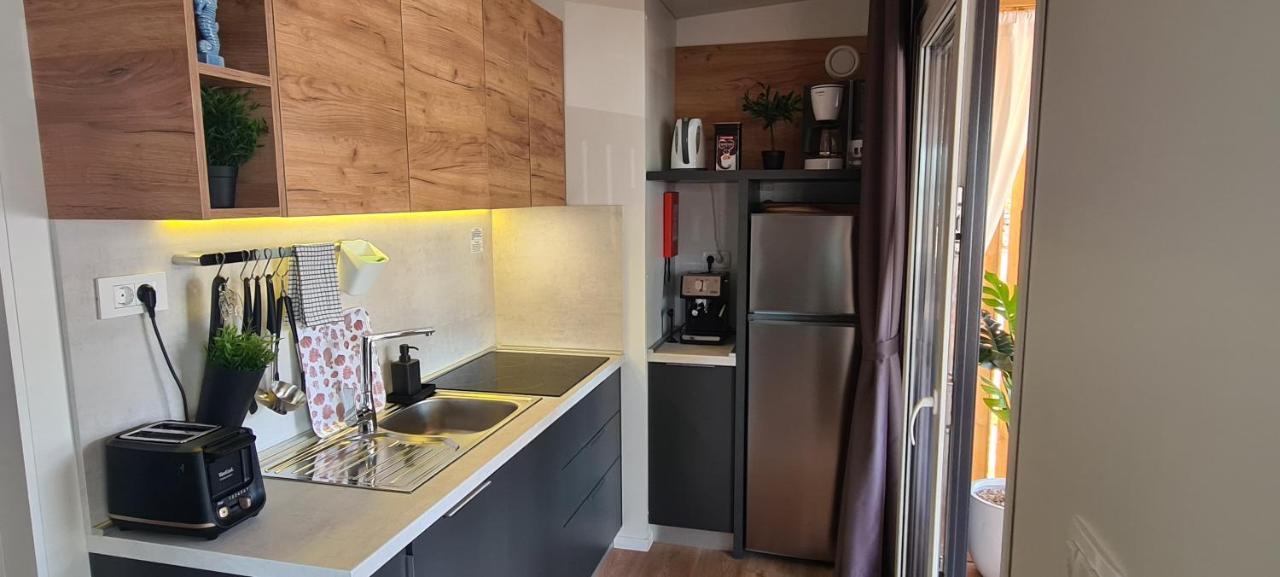 Mobile Home Kmz Selce Exterior photo