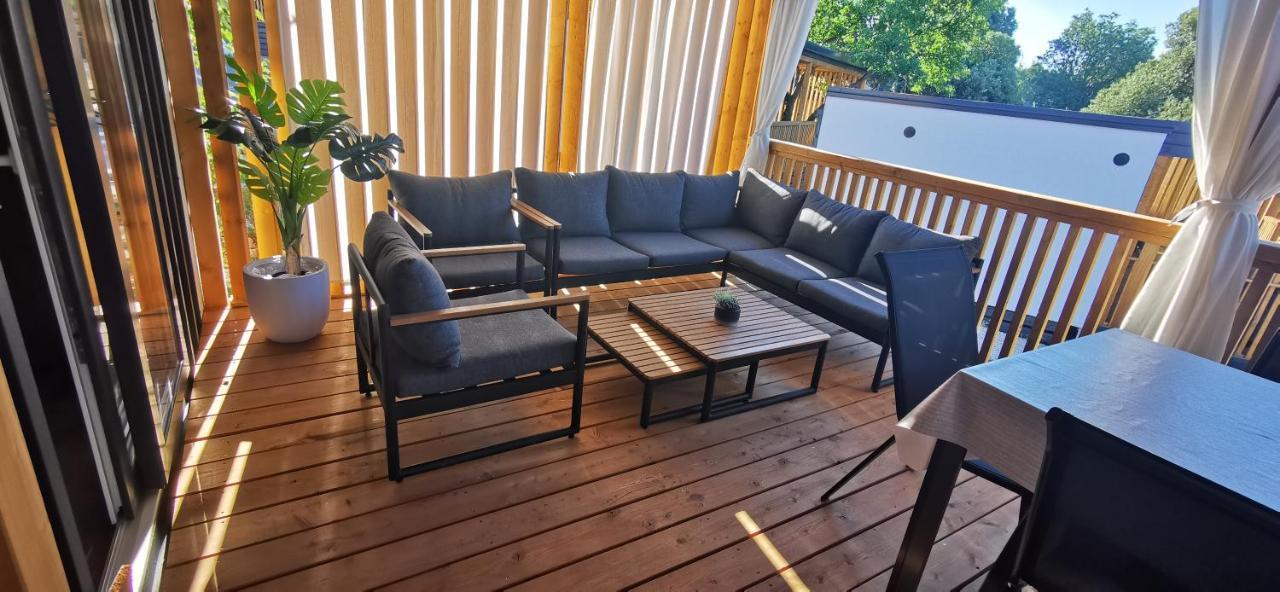 Mobile Home Kmz Selce Exterior photo