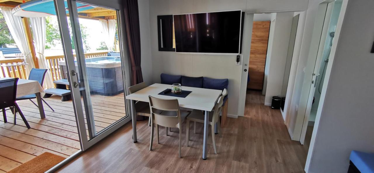 Mobile Home Kmz Selce Exterior photo