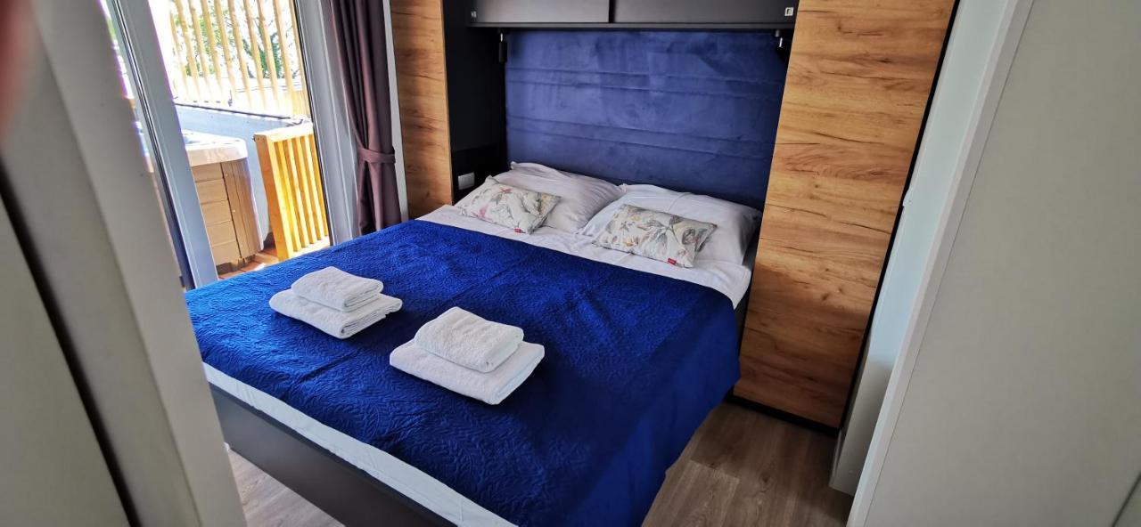 Mobile Home Kmz Selce Exterior photo